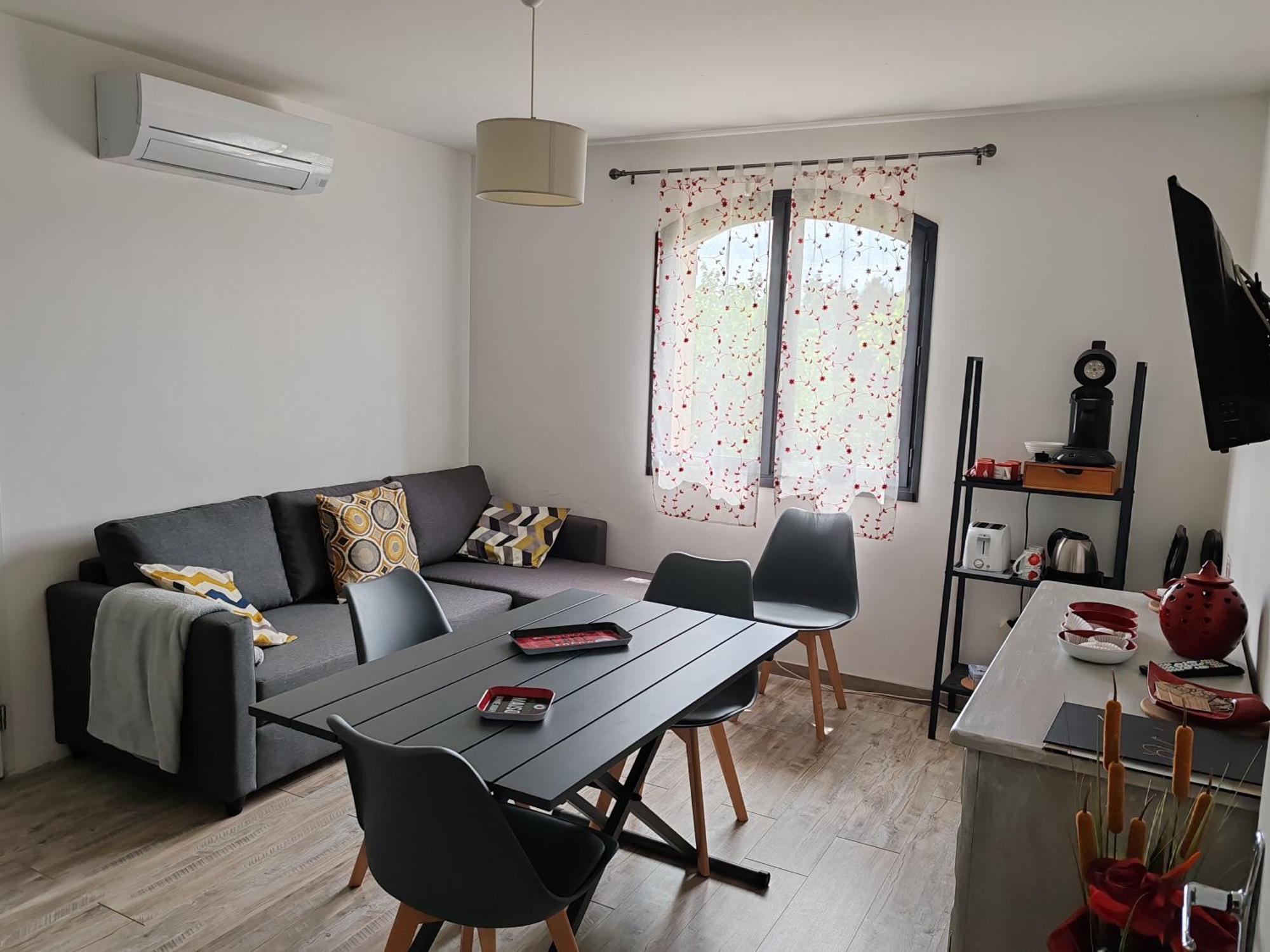 Les Chataigniers Appartement Meuble Saint Sebastien d'Aigrefeuille Eksteriør billede